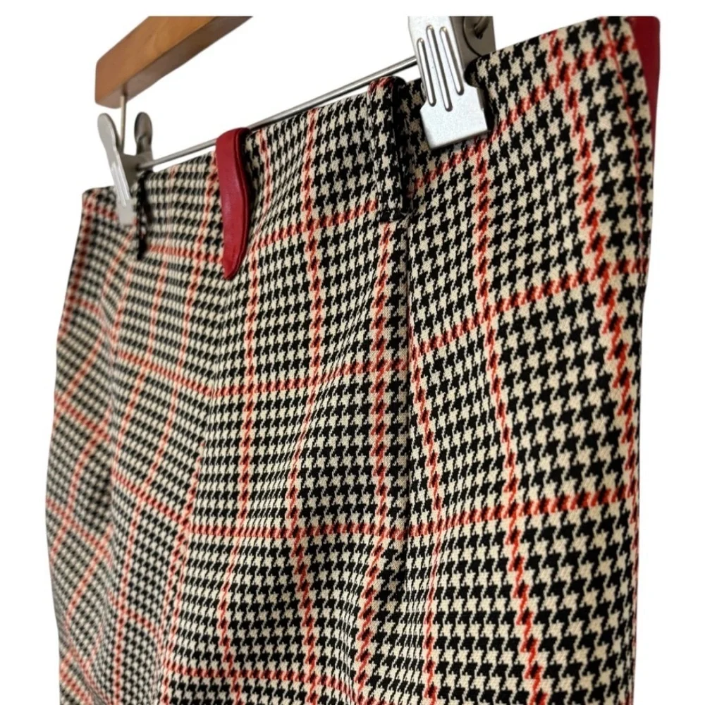 Marc Cain Women’s Houndstooth Pattern Dress Pants with Red Side Accents Size 4 - Picture 7 of 11